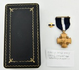 Vintage WWII US Navy Cross Medal