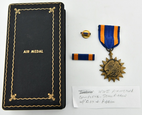 Vintage WWII US Army Air Medal & Ribbon