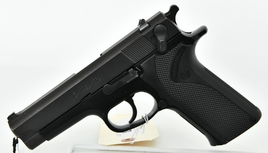 Smith & Wesson Model 915 9MM Semi Auto Pistol