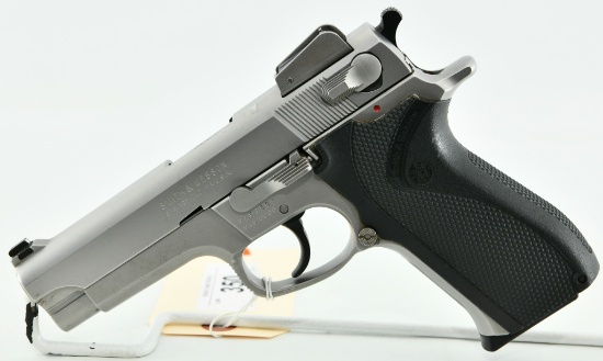 Smith & Wesson Model 5906 Semi Auto 9MM