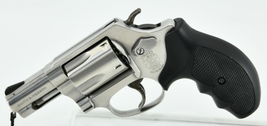 Smith & Wesson Model 60-9 Chiefs Special Stainless