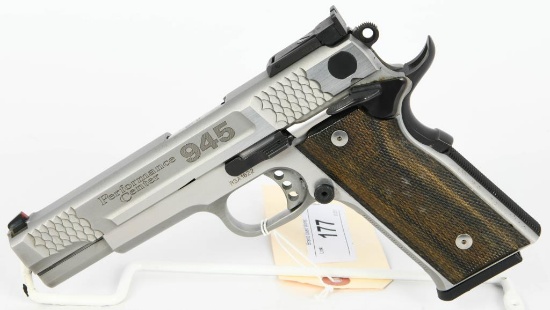 Smith & Wesson Performance Center 945 Pistol .45