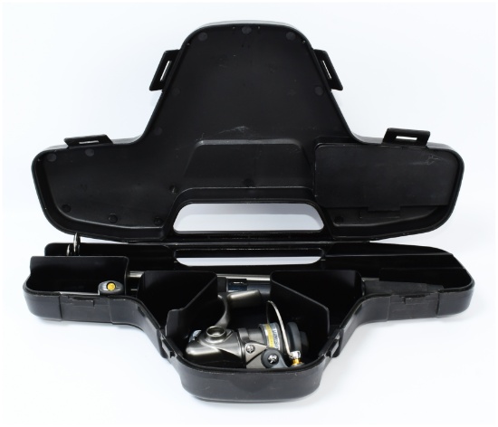 Daiwa MINISPIN M20-5 6'6"ULRG Travel Rod & 500T Spinning Reel Combo in Hard Case