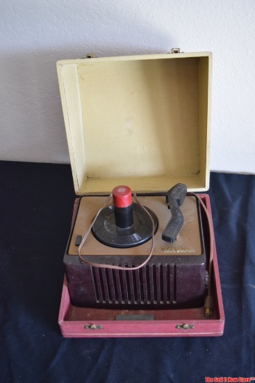 RCA VICTOR 45 RPM Portable Record Player with Case 45 EY2