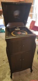 Mahogany Victor Victrola floor model wind up phonograph
