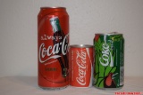Vintage Coca-Cola Cans Multi-Language Schutzmarkin German Koffeinhaltige Limonade Green