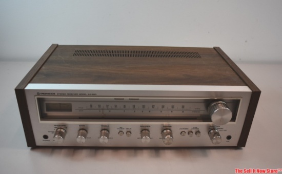 Vintage Silver Face Pioneer Stereo Receiver Model SX-550 With Wood Case