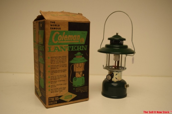 Coleman Lantern In box model 228E CLEAN