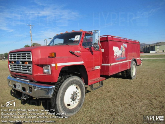 1993 Ford F-700 Water Truck / Fire Truck