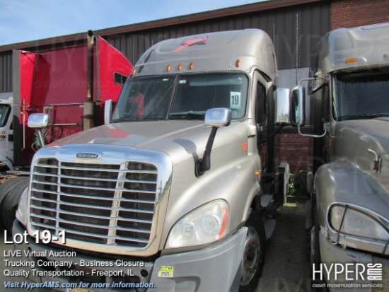 2013 Freightliner Cascadia Tractor