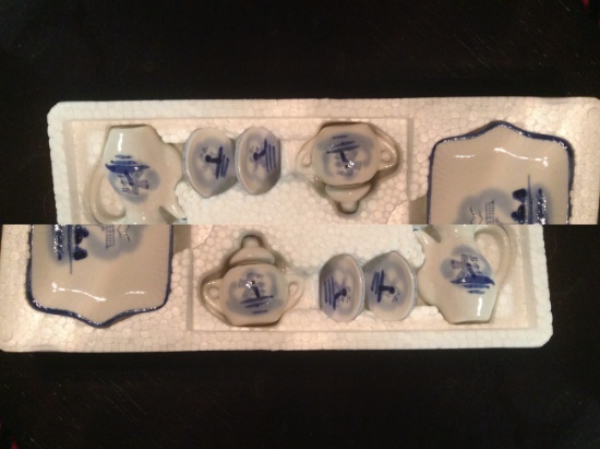 Mini Delft Tea Set