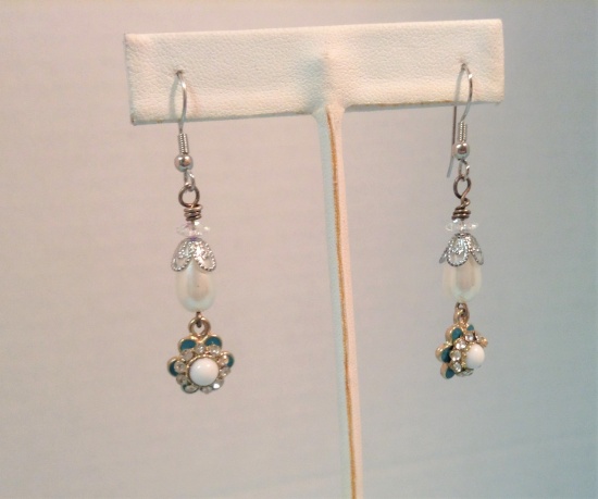 Pearl Dangling Earrings