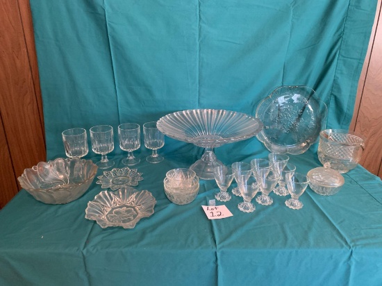 22 pc. Vintage Glassware Set