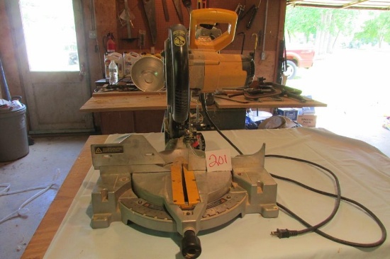 Dewalt Compound Miter Saw