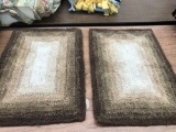 2 matching rugs