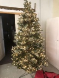 Pre lit Christmas tree