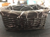 Black lined basket