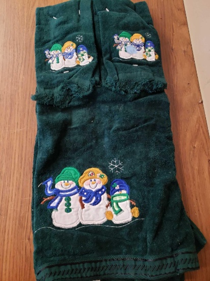 Brand new Christmas towel set