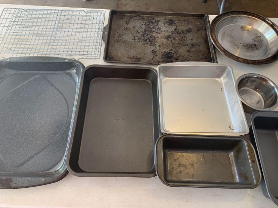 Set of pans