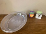 5 Plastic serving platters & 2 small canisters