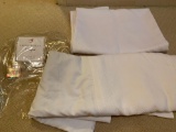 Tablecloth/ bedskirt