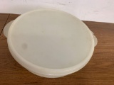 Plastic dish/ with lid