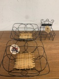 Wire memo holder /2 wire baskets