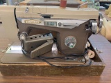 Vintage Emdeko sewing machine / paddle