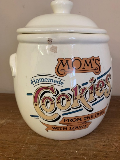 Mom homemade cookie jar