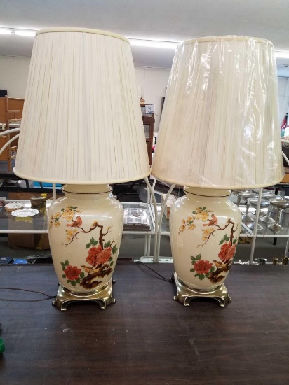 2 Lamps with Lampshades