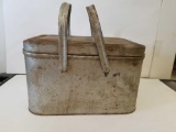 Metal picnic box with handles