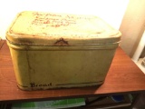 Metal bread box