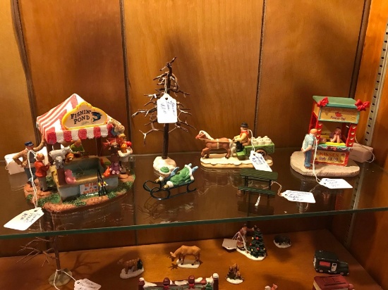 6 Accessories for Christmas Village