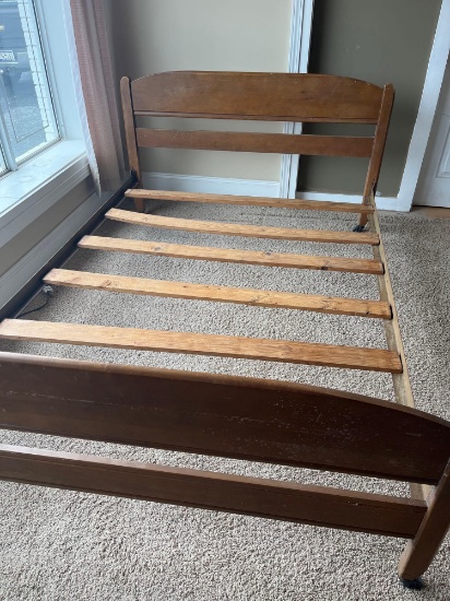 Wooden Full Size Headboard/ Footboard with Rails Bed Frame
