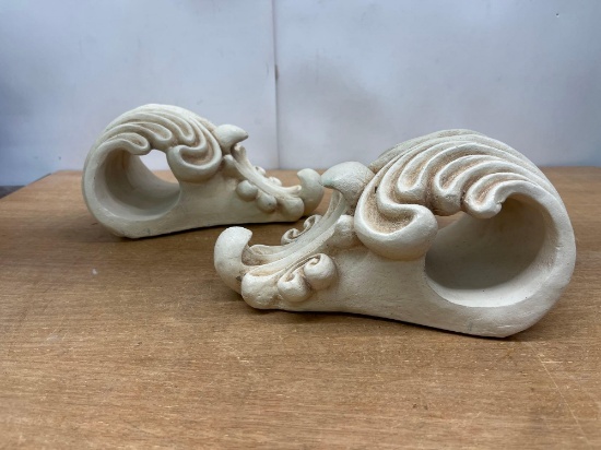 2 Ceramic Curtain / Curtain Rod Holders