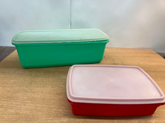 Tupperware Container with Lid / Tupperware Divider Container with Lid