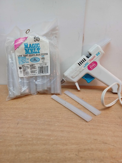 Princess Crafty Magic Melt Glue Gun and Glue Sticks
