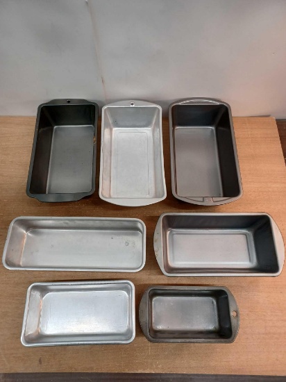 7 Loaf Pans