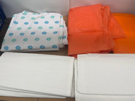 Plastic Tablecloth, Paper Tablecloth