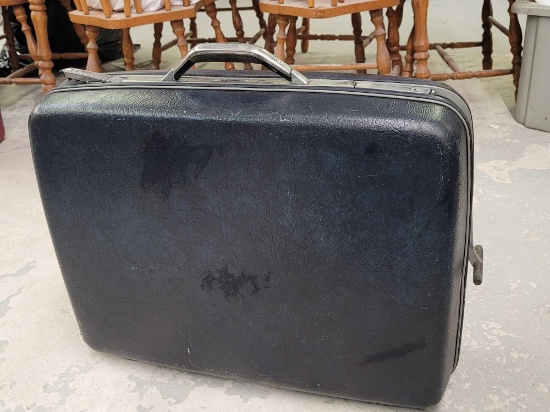 Samsonite Suitcase with Wheels
