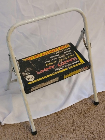 Handy Annie Step Stool