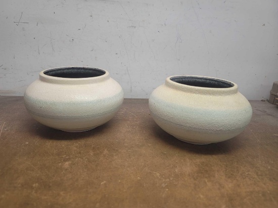 2 Decorative Pottery Bowls