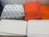 Plastic Tablecloth, Paper Tablecloth