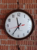 Seth Thomas Electric Metal Wall Clock