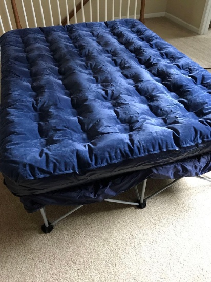 Cabela?s Blow up Queen Mattress