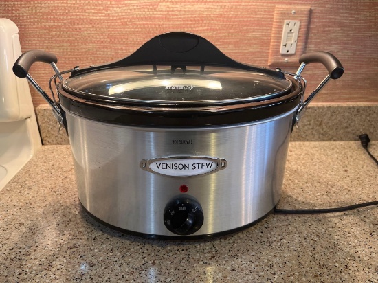 Hamilton Beach Stay and Go Venison Stew Crock Pot