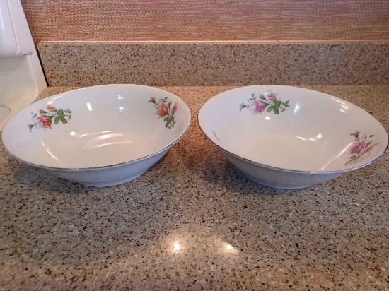 2 Silverie Serving Bowls