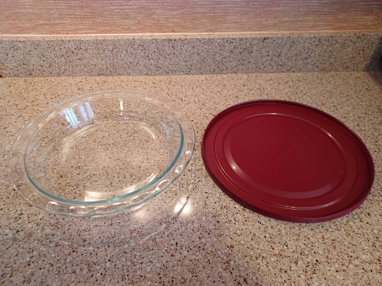 Pyrex Glass Pie Pan with Lid