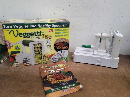 Veggetti Pro Table-Top Vegetable Cutter