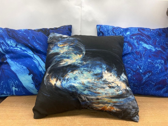 3 Decorative Throw Pillows